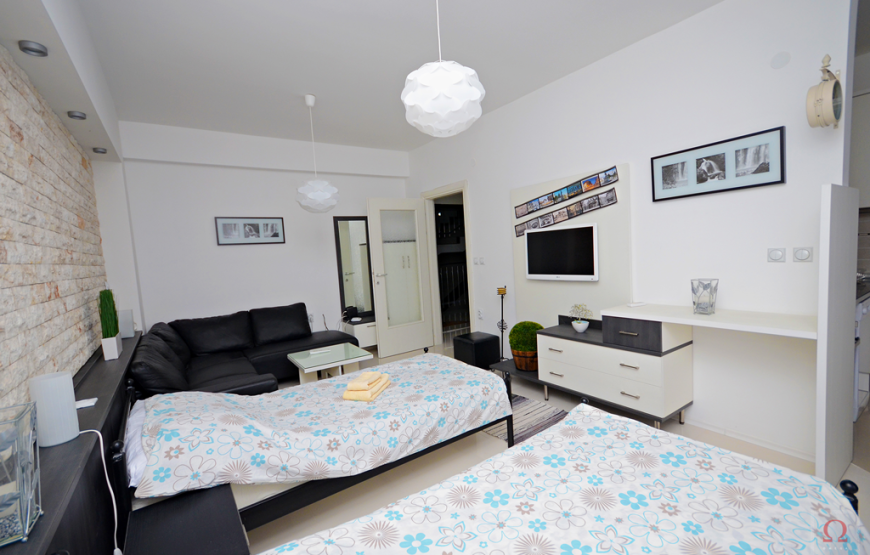 Aries Apartments-home, away from home…