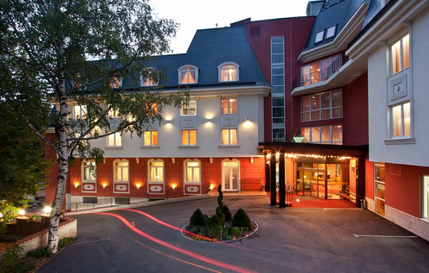 Хотел AquatoniK 4* Велинград