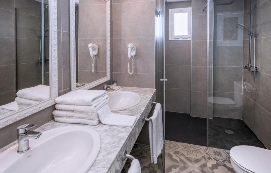 Хотел Оasis Splash 4*